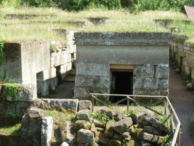 Necropoli Crocefisso del Tufo - Orvieto