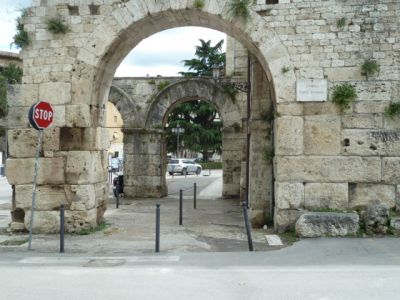 ASCOLI (Porta Gemina)