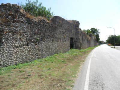 Cinta muraria di epoca romana
